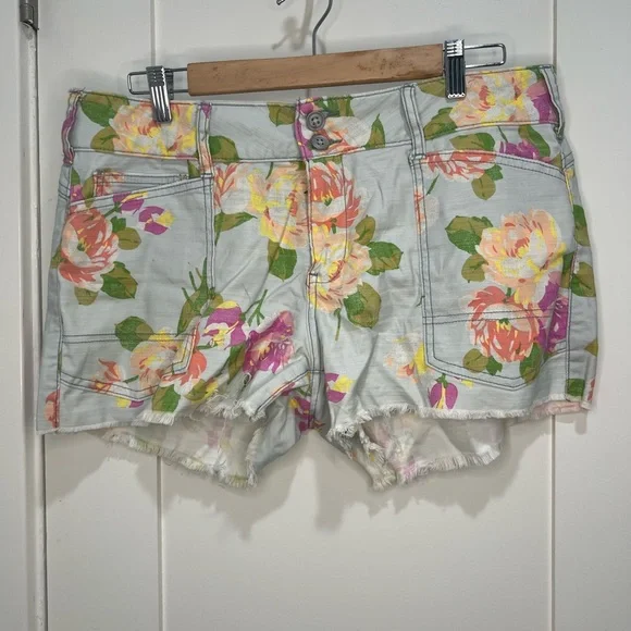 Anthropologie Floral Women's Shorts - Picture 2 of 6